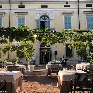 residenza-ottoetti.it-lombardy.com/